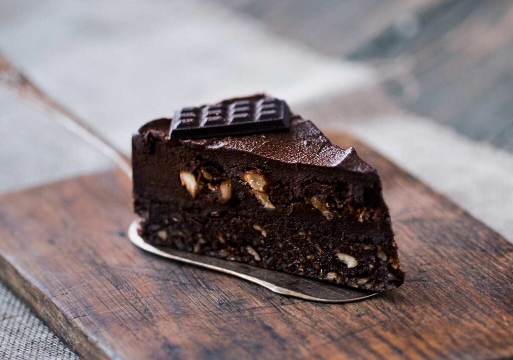 Brownies with walnuts and caramel – easy to make